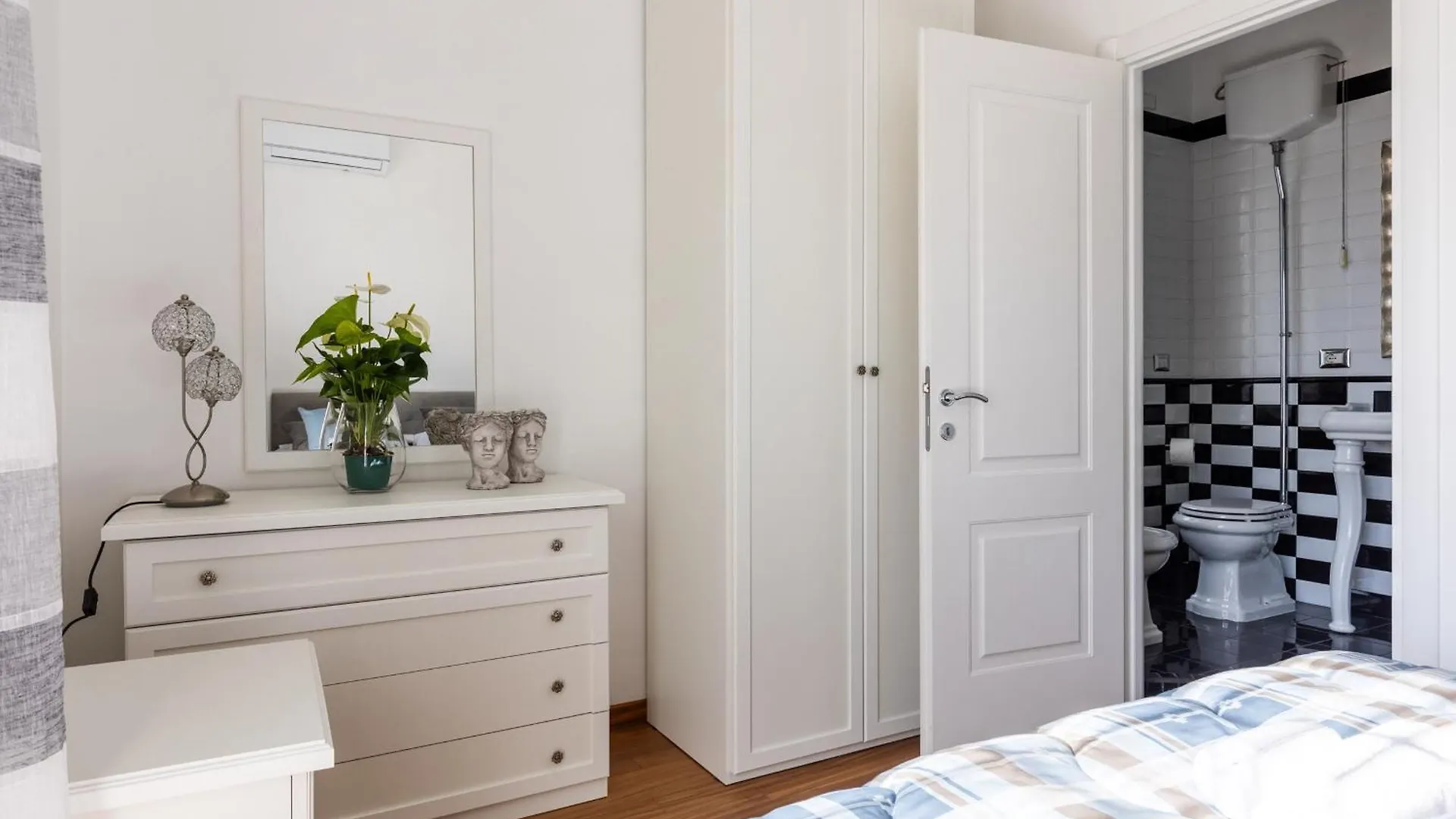 Sealux Alloggio Turistico Lido di Ostia Apartment